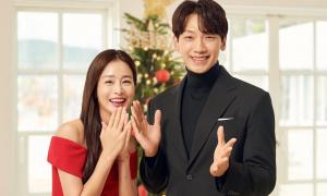 Vợ chồng Kim Tae Hee mừng Giáng sinh